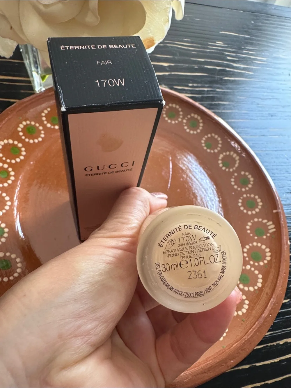 Gucci Foundation spf 15 24-hour wear Shine Control breathable foundation 170W